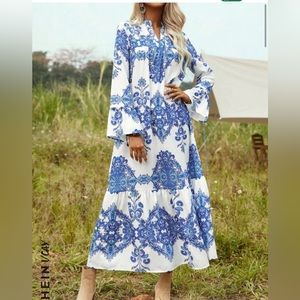 Notched Neck Flounce Hem Maxi Sz. L